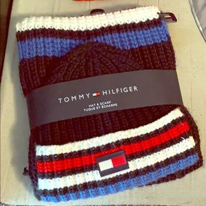 Tommy Hilfiger Hat + Scarf Set